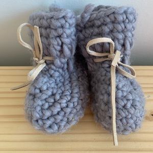 Beba Bean grey wool Sweater mocs.